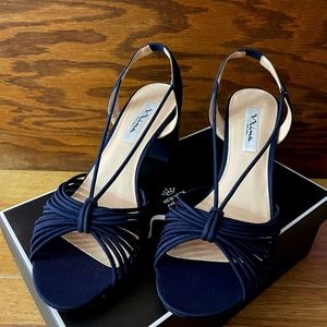 Nina Nadelyn 2-P Navy Strappy Dress Sandals Shoes Women's Size 10M  Boxed